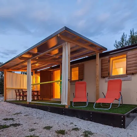 Zaton Dalmata Eco Mobile Homes Park za odmor 4*