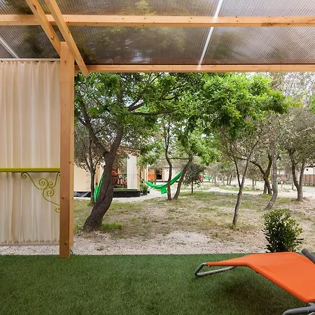 Zaton Dalmata Eco Mobile Homes Park za odmor 4*