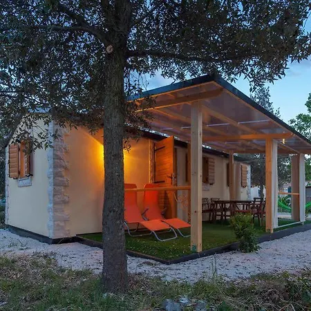 Zaton Dalmata Eco Mobile Homes Park za odmor 4*